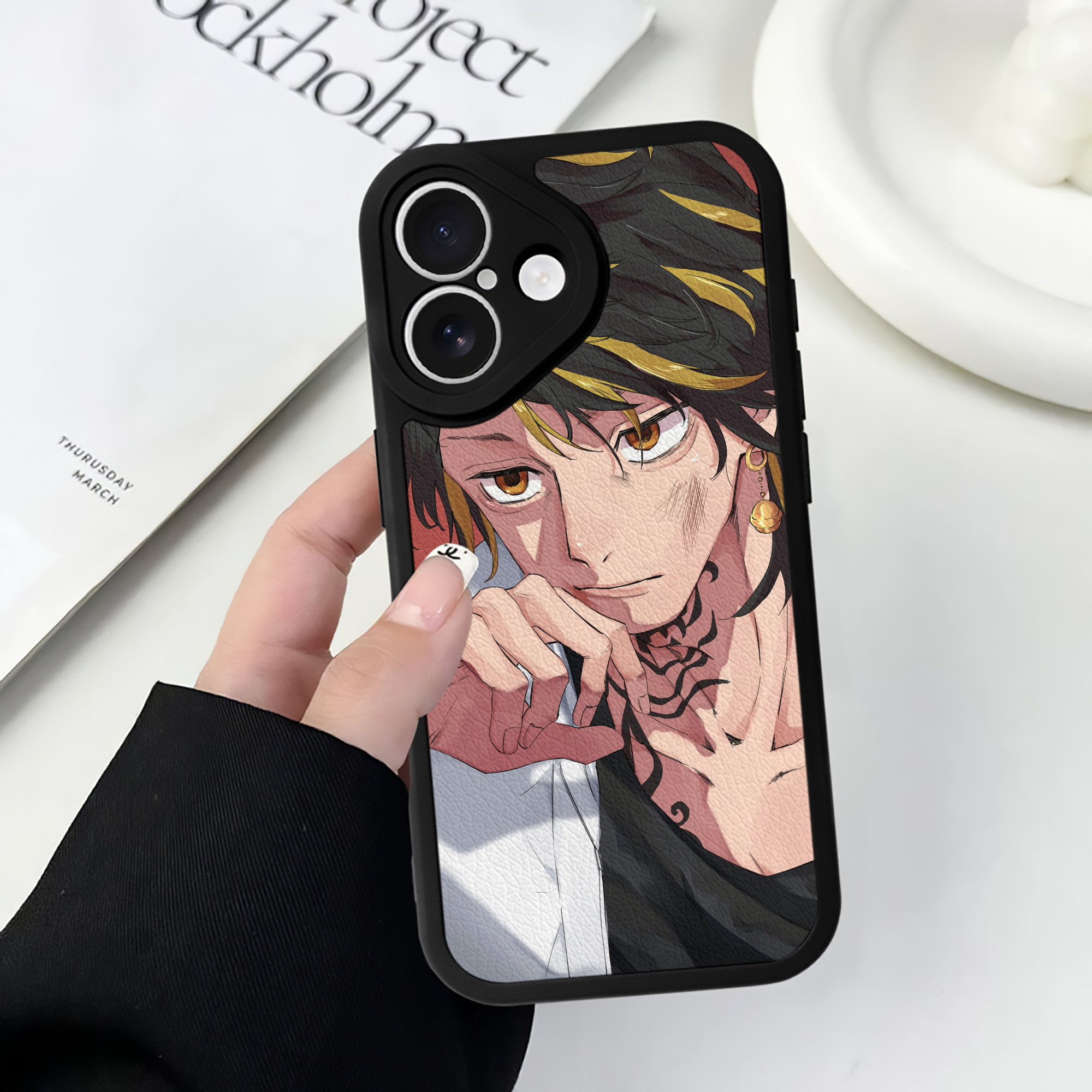 （画像用） 東京リベンジャーズ Tokyo Revengers 【iPhone 16シリーズ対応】シリコンスマホケース（レザー調） 材質：シリコン